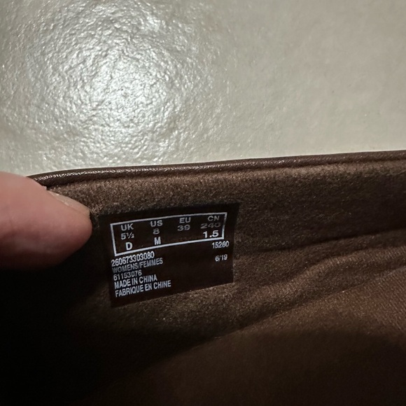 Clarks Women's Ashland Bubble Slip On Loafer (Worn once) Brown - Picture 2 of 3